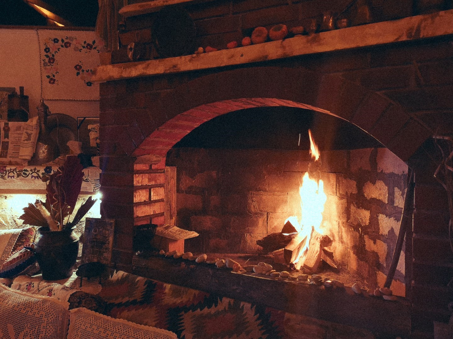 Conversation by the fire