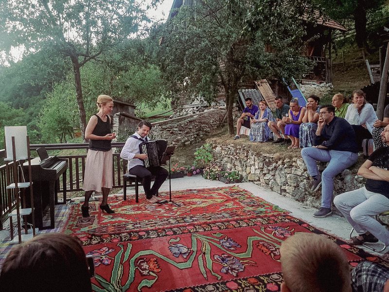The terrace in Mijakovići during a concert in July 2024